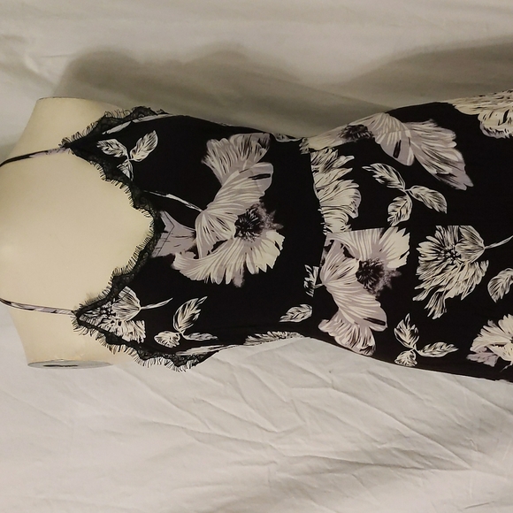 Astr the Label floral jumpsuit - Picture 4 of 12